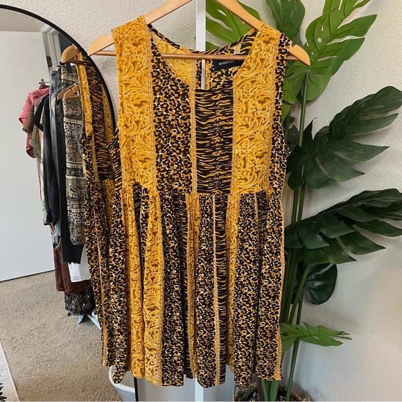 ✨ MINKPINK Animal Print Fair Game Dress S | Boho Bold Patchwork Sleeveless Mini - Picture 1 of 9
